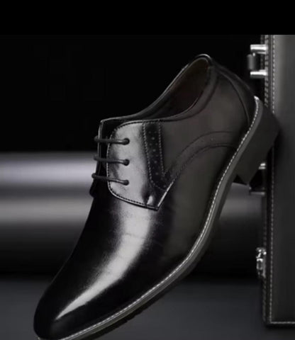 Men's Leather Brogue Lace-Up Shoe
